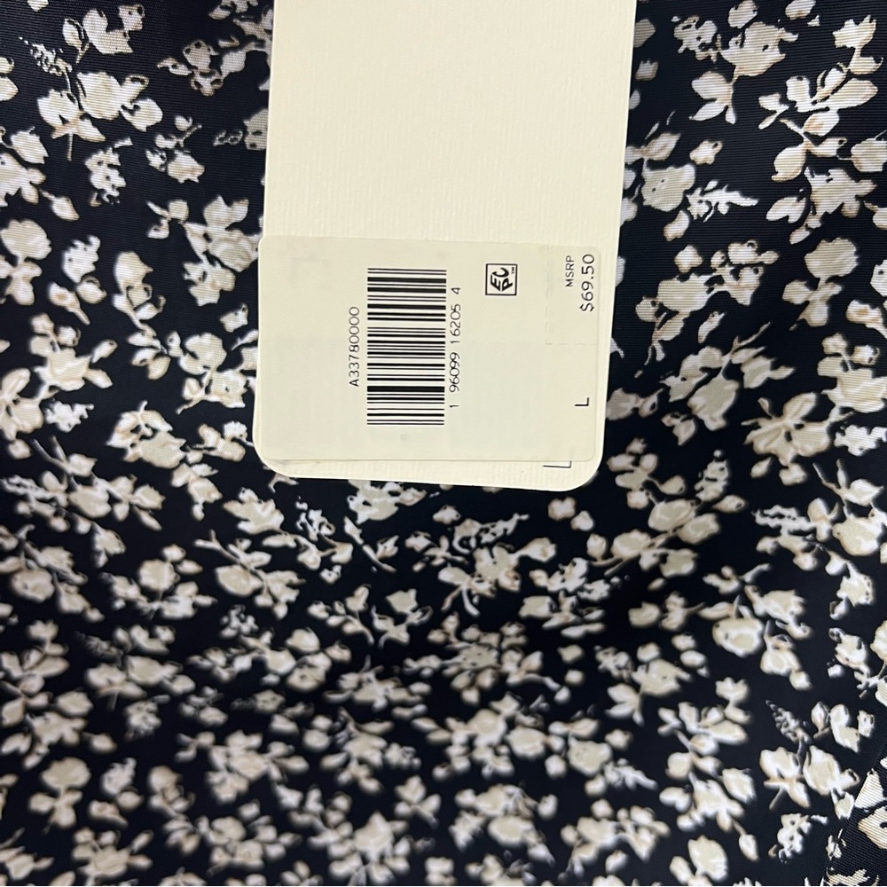 Levi’s NWT Black Floral The Statement Blouse Peasant - Picture 4 of 9